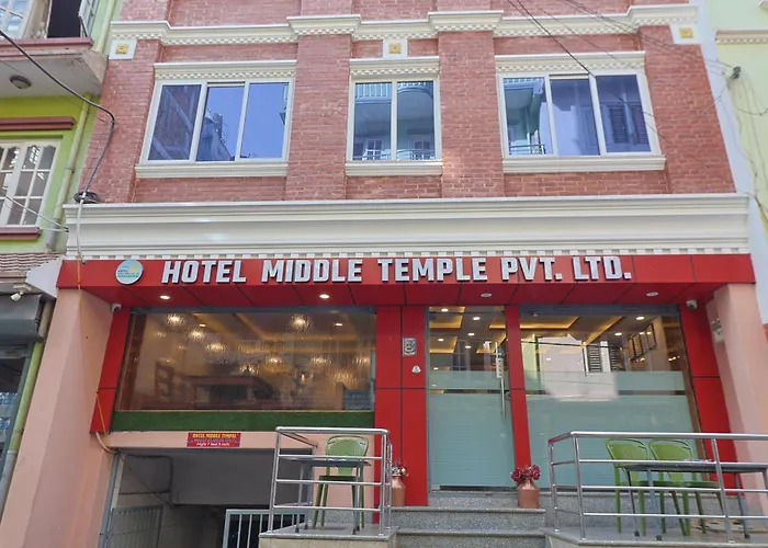 ホテル Oyo 839 Middle Temple 3*